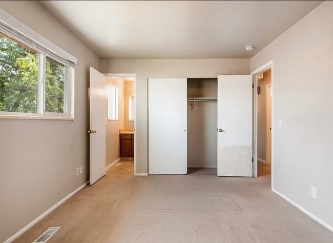 Building Photo - 6631 S 1460 W