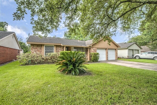 Building Photo - 9619 Rockhurst Dr