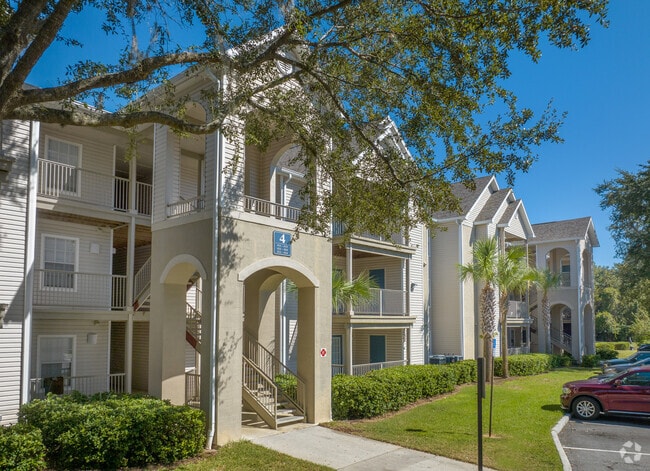 Building - Creekside Park