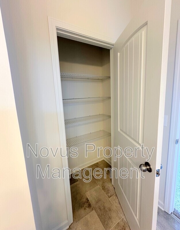 Building Photo - 206 Asher Dr