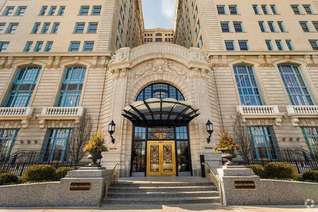 Building Photo - The Belden Stratford