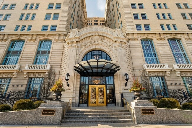 Building Photo - The Belden Stratford