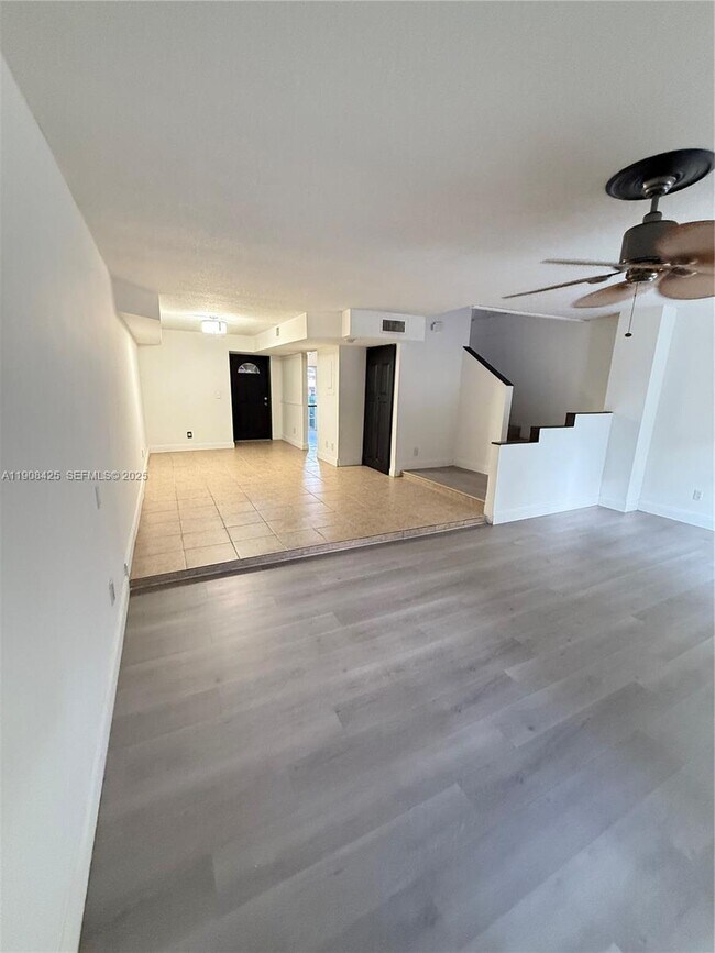 Building Photo - 9986 Royal Palm Blvd