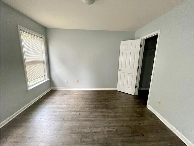 Building Photo - 400 Grayson Way