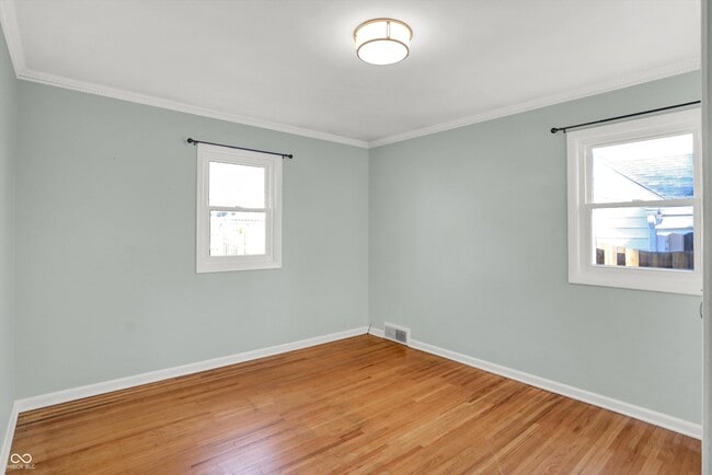 Building Photo - 1240 N Irvington Ave