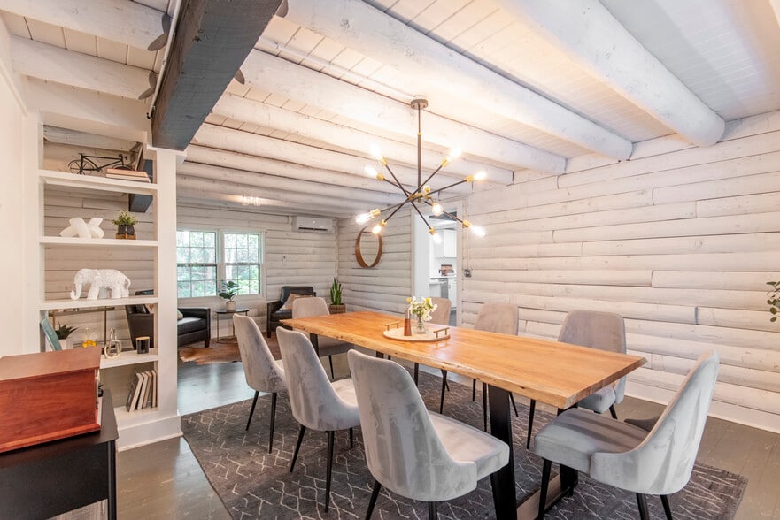 Building Photo - 1644 Dudley Mountain Rd