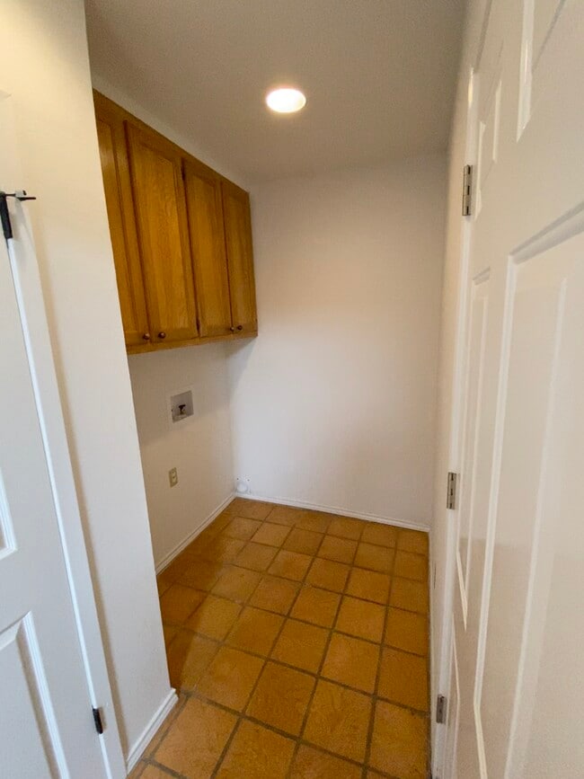 Building Photo - 4528 Lanham St