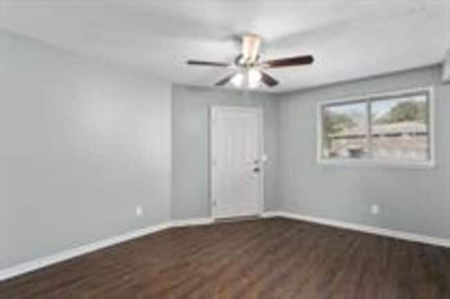 Building Photo - 4829 NW Homestead Terrace