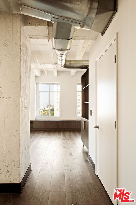 Building Photo - 6253 Hollywood Blvd