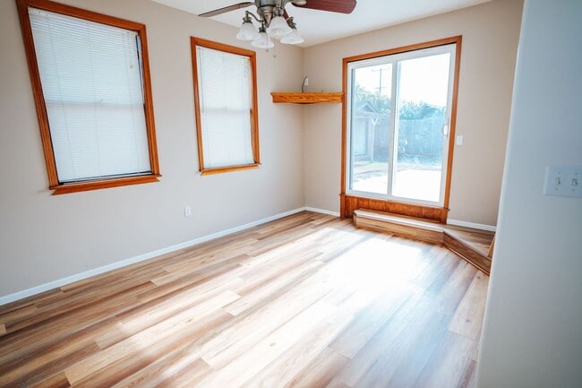 Building Photo - Single Family Home in Mckinleyville!
