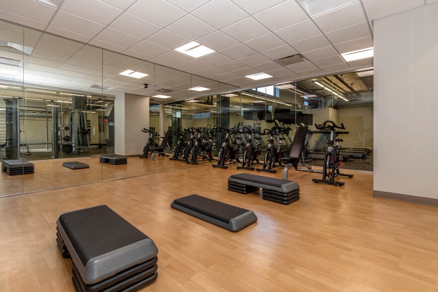 Primary Photo - The Towers at Gateway City