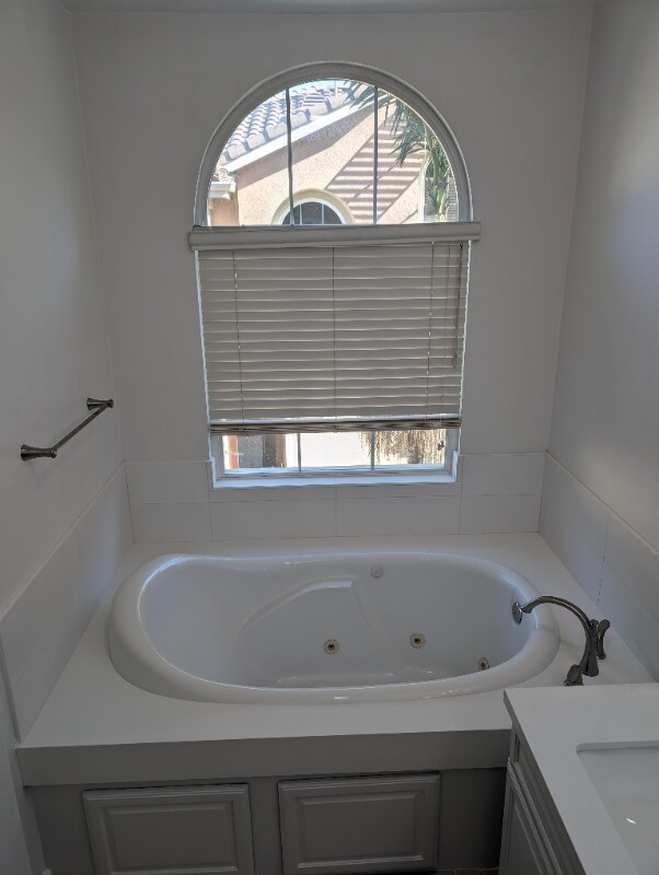 Building Photo - 2752 Carlsbad Blvd