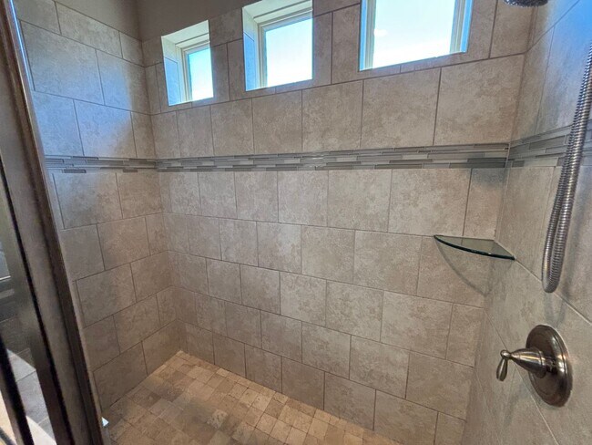 Building Photo - AVAILABLE NOW; APPLY TODAY!!! $560.00 OFF FIRST MONTH