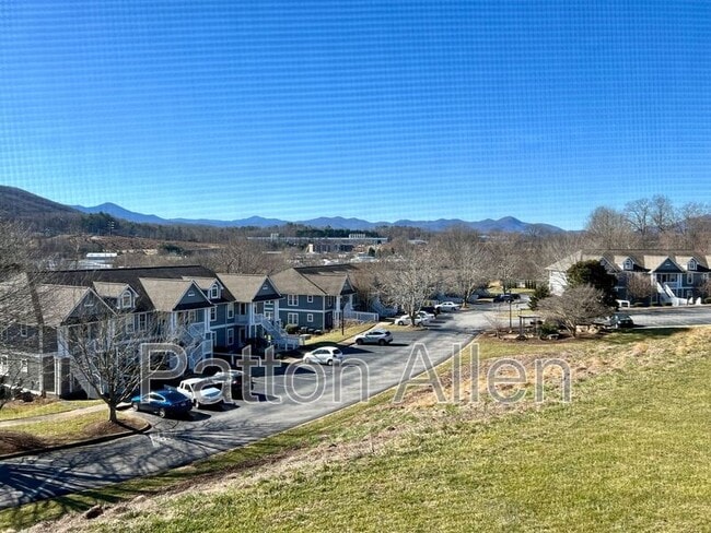 Building Photo - 4606 Breakers Ln