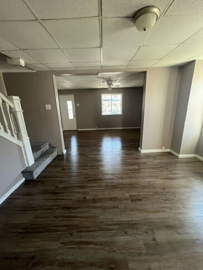 Building Photo - 3 Bed 1 bath home