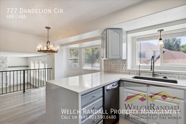 Building Photo - 777 Dandelion Cir