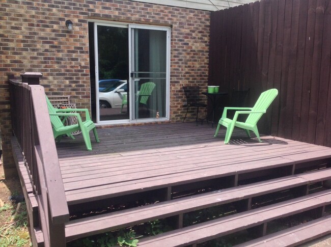 Primary Photo - 2 Bedroom 1.5 Bath Duplex near Dan Mills i...