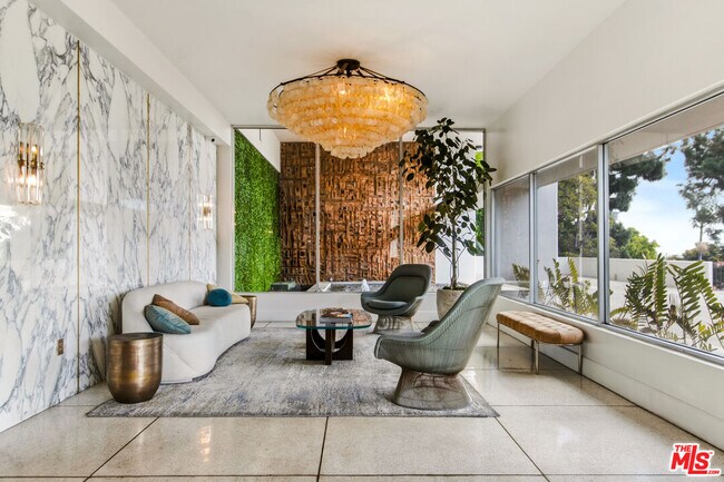 Building Photo - 8787 Shoreham Dr