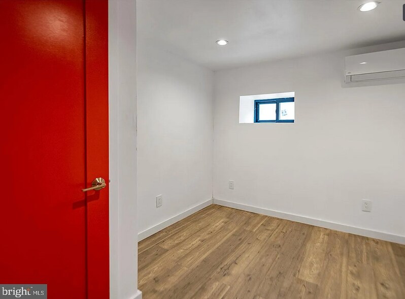 Building Photo - 1041 S Paxon St