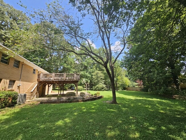 Building Photo - 7604 Shady Ln