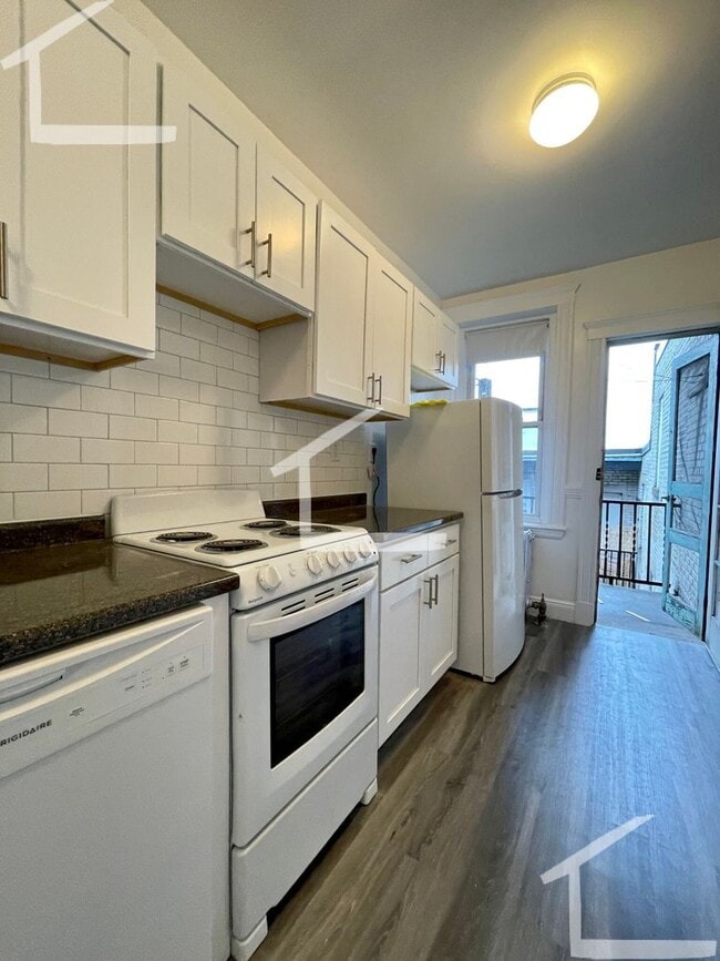 Building Photo - No Brokers Fee, No Security Deposit, Heat, Hot Water Included, Laundry on a Site