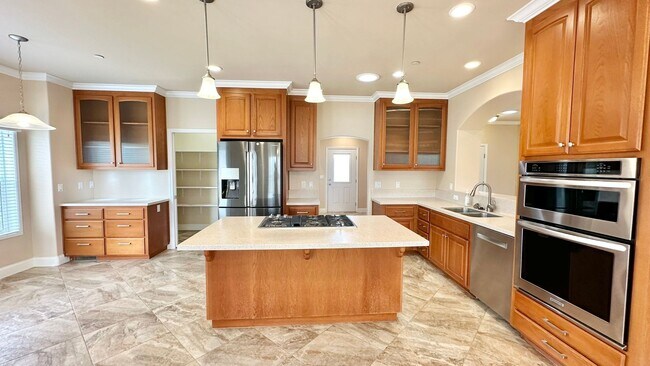 Building Photo - Stunning Single-Story with Spacious Deck, Panoramic Views, on Gated/Fenced Property!