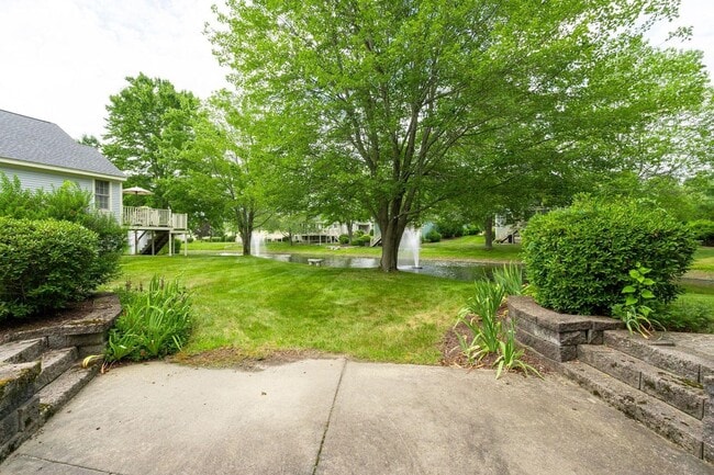Building Photo - 23 Gleneagle Dr