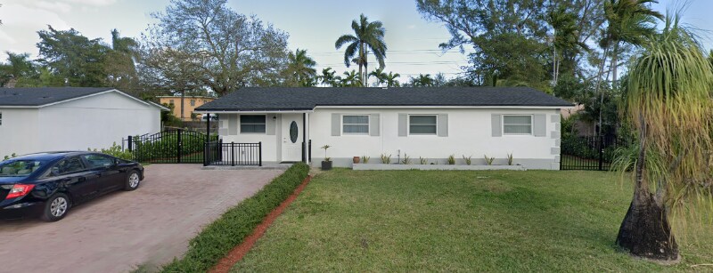 Building Photo - 6255 SW 62nd Ct