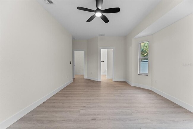 Building Photo - 2503 Dumont Ln