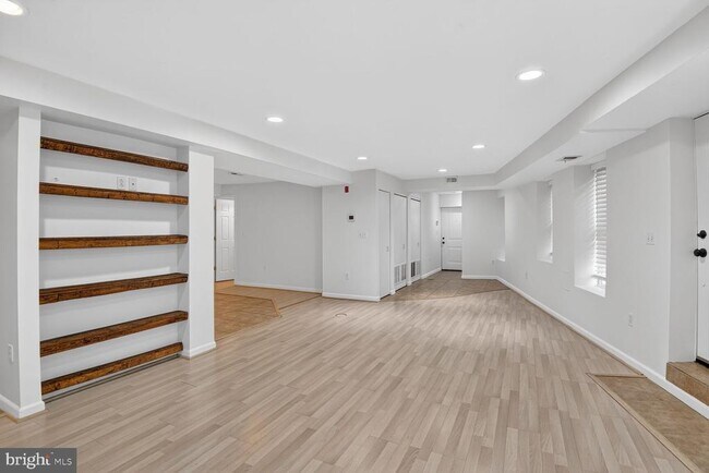 Building Photo - 424 Q St NW