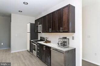 Building Photo - 4907 Hamilton Ave