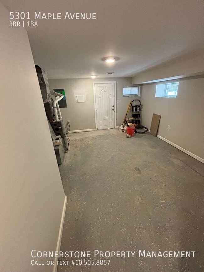 Building Photo - 5301 Maple Ave