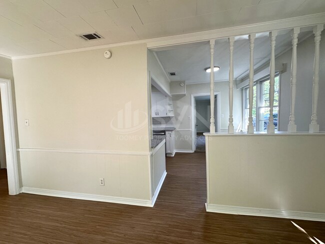 Building Photo - 5207 Azalea Cir S