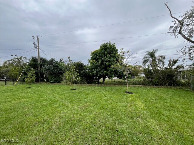 Building Photo - 4012 Country Club Blvd