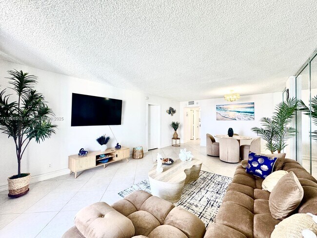 Building Photo - 3800 S Ocean Dr