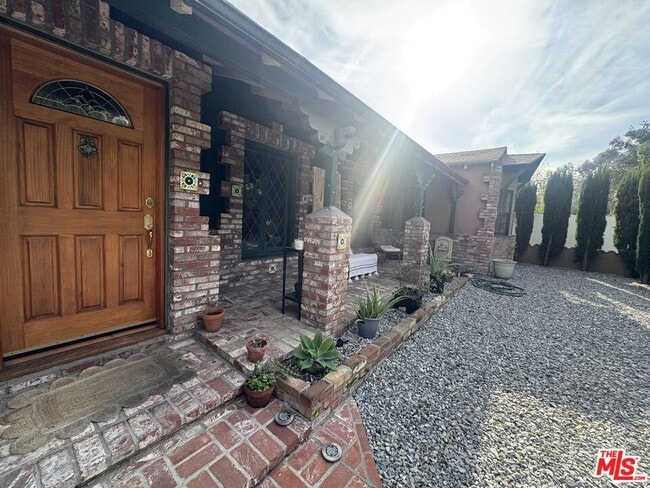 Building Photo - 3340 Floyd Terrace