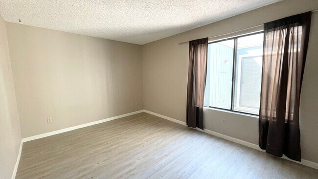 Building Photo - 228 Puddingstone Rd