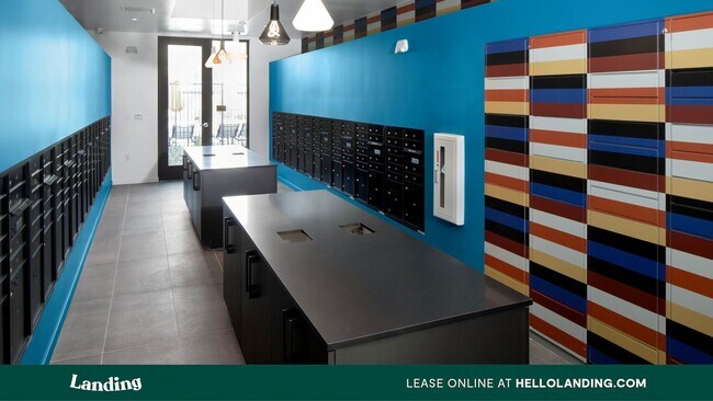 Building Photo - 9314 W Russell Rd