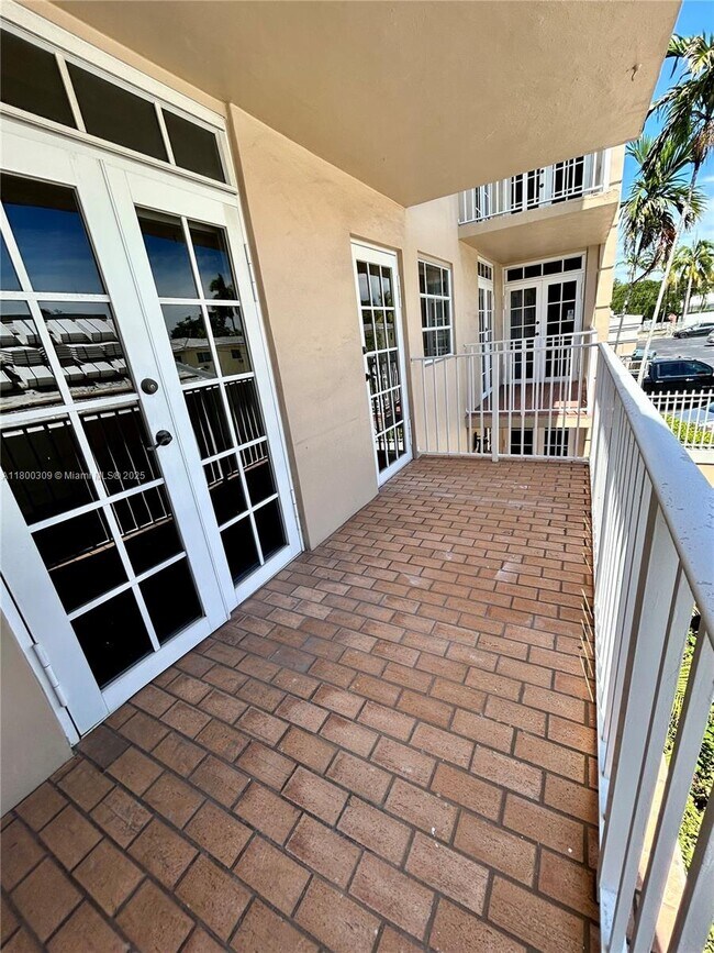 Building Photo - 1280 S Alhambra Cir
