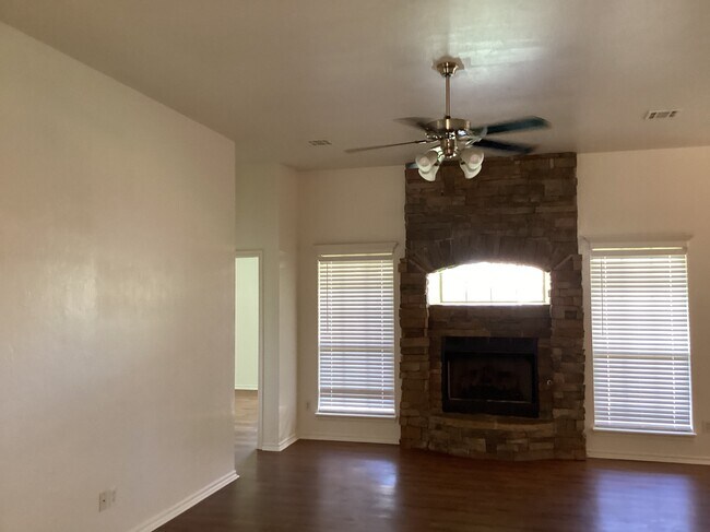 Building Photo - 17552 Zinc Dr