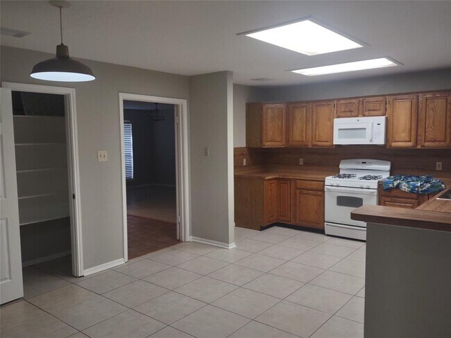 Building Photo - 306 Ivy Glen Ct