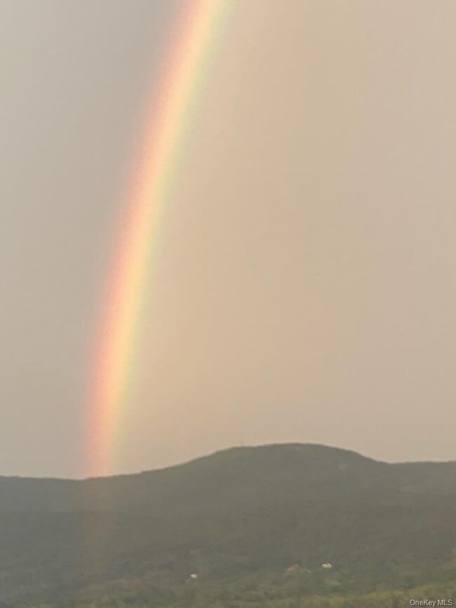 Building Photo - 729 Hewitt Ln