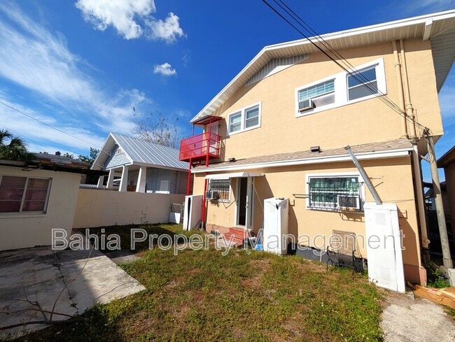 Building Photo - 2904 W Chestnut St