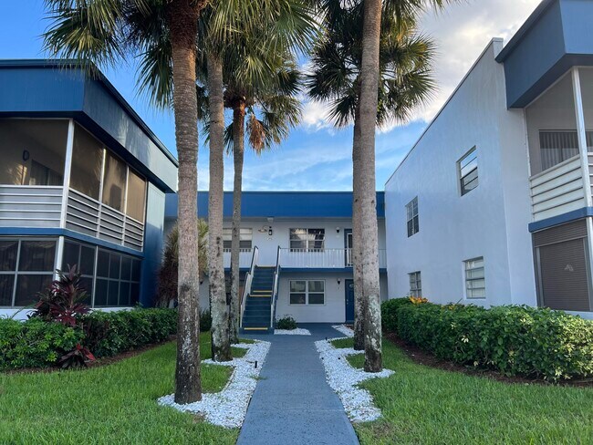 Building Photo - 82 Normandy Ln