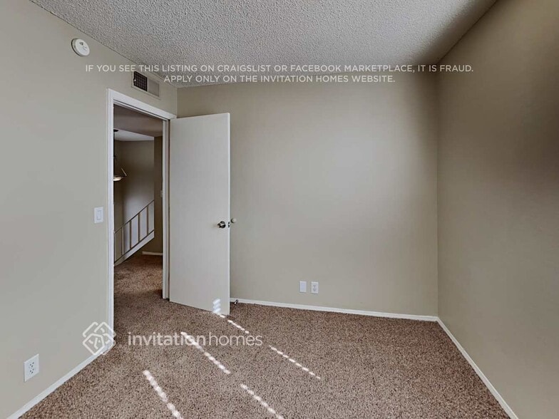 Building Photo - 3701 W Carol Ann Way