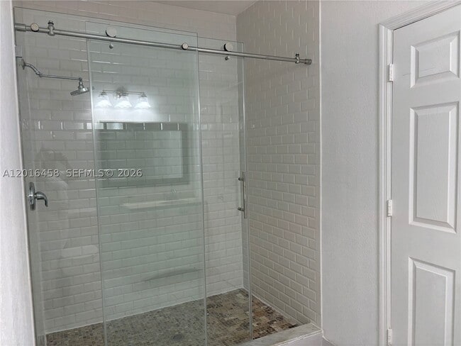 Building Photo - 1131 SW 86th Ave