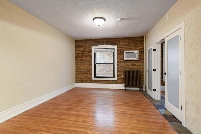 Building Photo - 1204 Harmon Pl