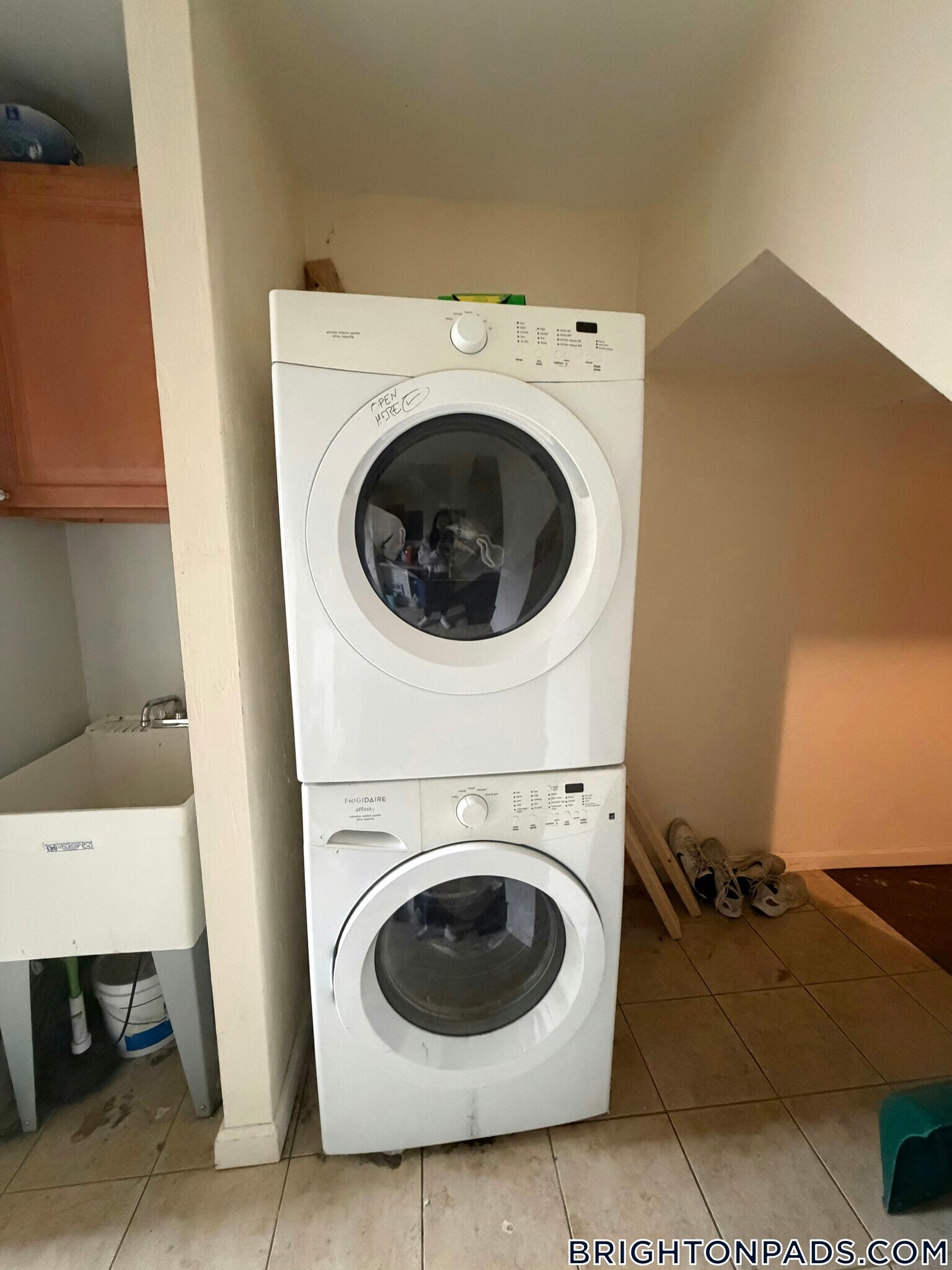 Building Photo - 15 Wallingford Rd