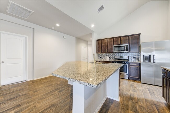 Building Photo - 20451 Green Mountain Dr