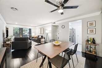 Building Photo - 7555 Katy Fwy